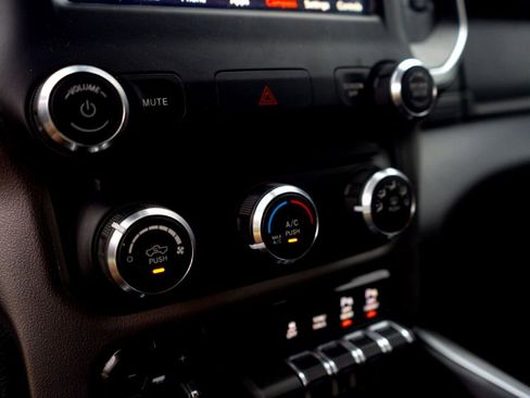 Used 2019 RAM 1500 Big Horn RWD image 17