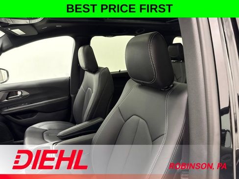 New 2027 Chrysler Pacifica Select w/ Family Tech Group FWD image 24