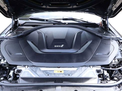 Used 2023 BMW i4 eDrive40 RWD image 9