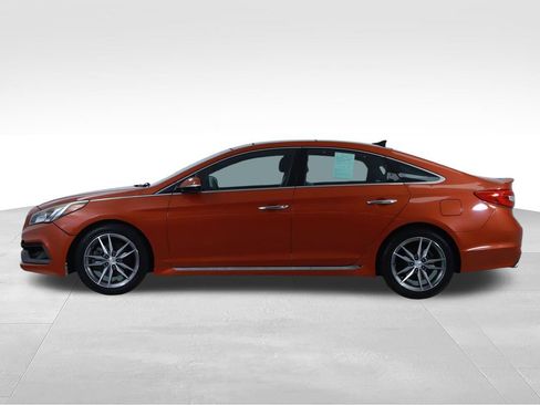 Used 2015 Hyundai Sonata Sport 2.0T w/ Option Group 07 FWD image 9