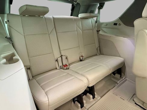 Used 2026 Cadillac Escalade Platinum Sport w/ LPO, ONYX Package AWD/4WD image 16
