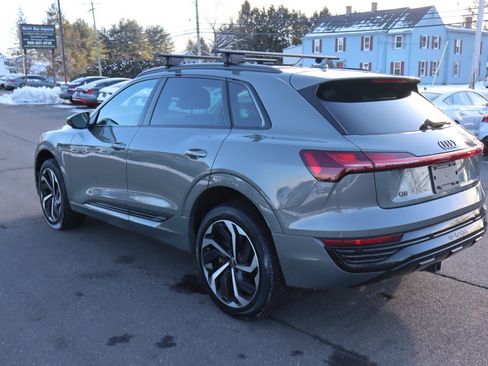 Used 2024 Audi Q8 e-tron Premium Plus w/ Premium Plus Package image 7