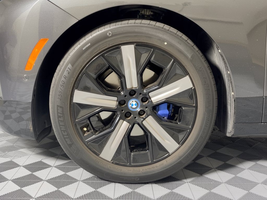 Certified 2023 BMW iX xDrive50 w/ Premium Package AWD/4WD image 13
