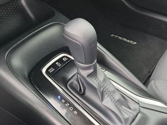 Used 2025 Toyota Corolla LE FWD image 12