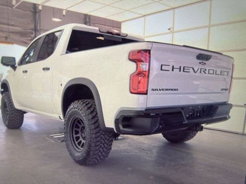 Used 2025 Chevrolet Silverado 1500 ZR2 AWD/4WD image 10