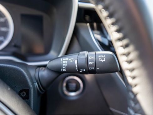 Used 2022 Toyota Corolla SE w/ SE Preferred Package image 24