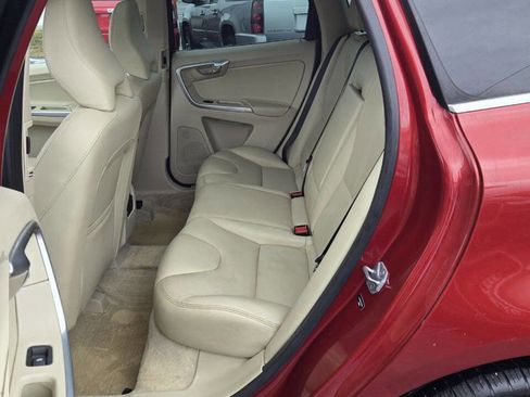 Used 2015 Volvo XC60 T5 AWD/4WD image 23