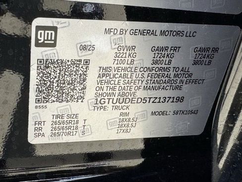Used 2026 GMC Sierra 1500 SLT AWD/4WD image 35