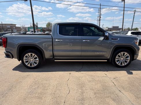 Used 2021 GMC Sierra 1500 Denali w/ Denali Ultimate Package AWD/4WD image 6