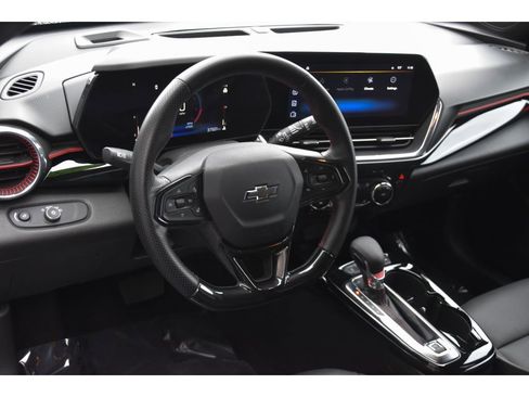 Used 2024 Chevrolet Trax RS w/ Driver Confidence Package image 12