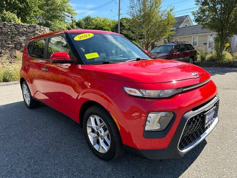 Certified 2021 Kia Soul S FWD image 8