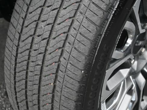 Used 2023 GMC Yukon Denali Ultimate image 16