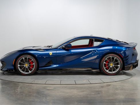 Certified 2022 Ferrari 812 Competizione image 9