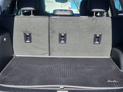 Used 2024 GMC Yukon XL Denali w/ Advanced Technology Package image 22