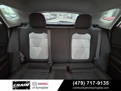 Used 2025 Chevrolet Trax LS w/ LS Convenience Package FWD image 28
