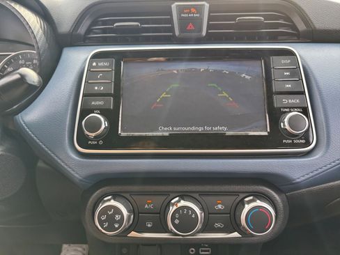 Used 2025 Nissan Versa SV FWD image 23