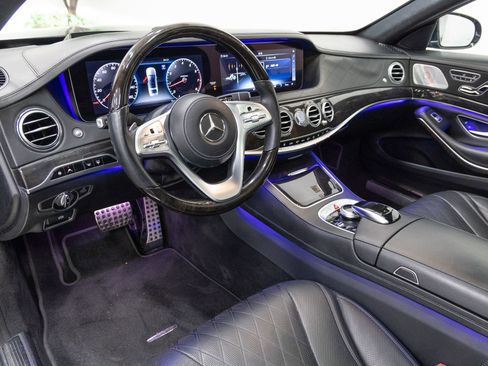 Used 2018 Mercedes-Benz S 560 4MATIC Sedan w/ AMG Line Exterior image 6