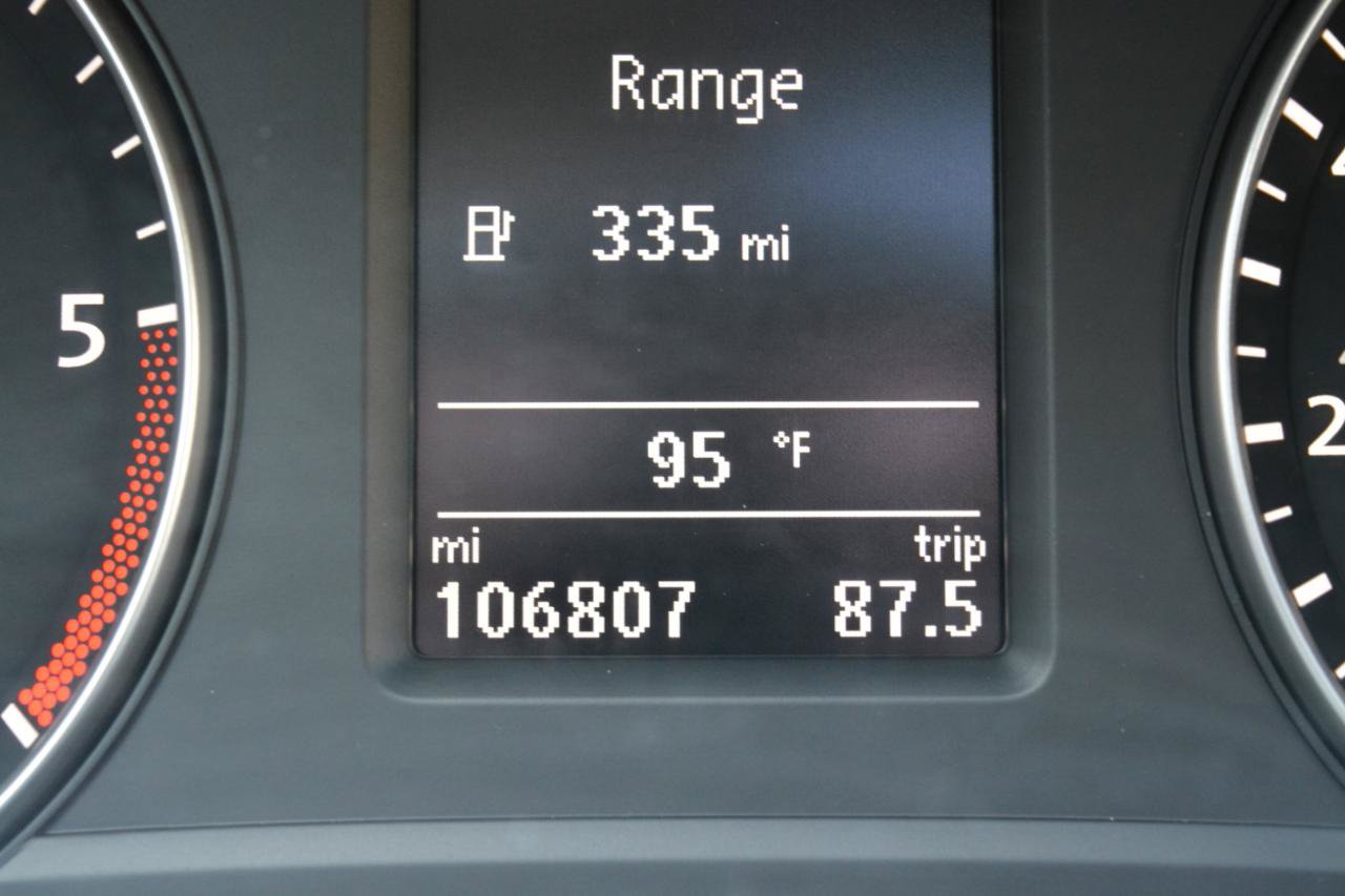 Used 2014 Volkswagen Passat TDI SEL Premium FWD image 21