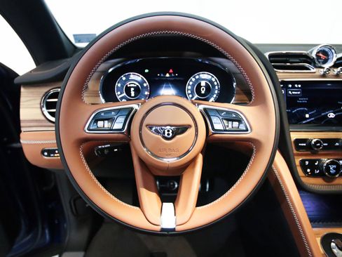 New 2025 Bentley Bentayga image 24