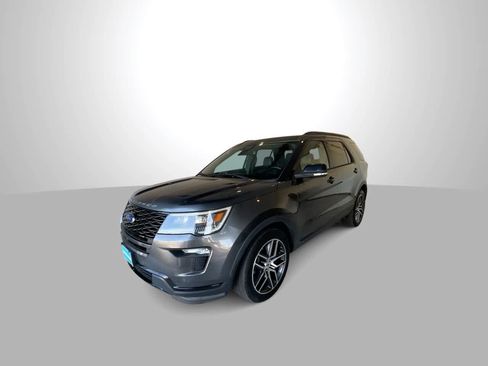 Used 2018 Ford Explorer Sport w/ Equipment Group 401A AWD/4WD image 4