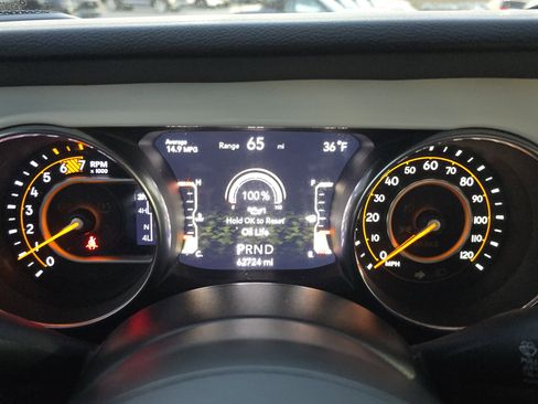 Used 2021 Jeep Wrangler Unlimited Islander image 14