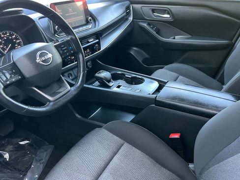 Used 2025 Nissan Rogue SV image 12