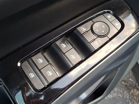 Certified 2024 Nissan Pathfinder SL w/ SL Premium Package AWD/4WD image 20
