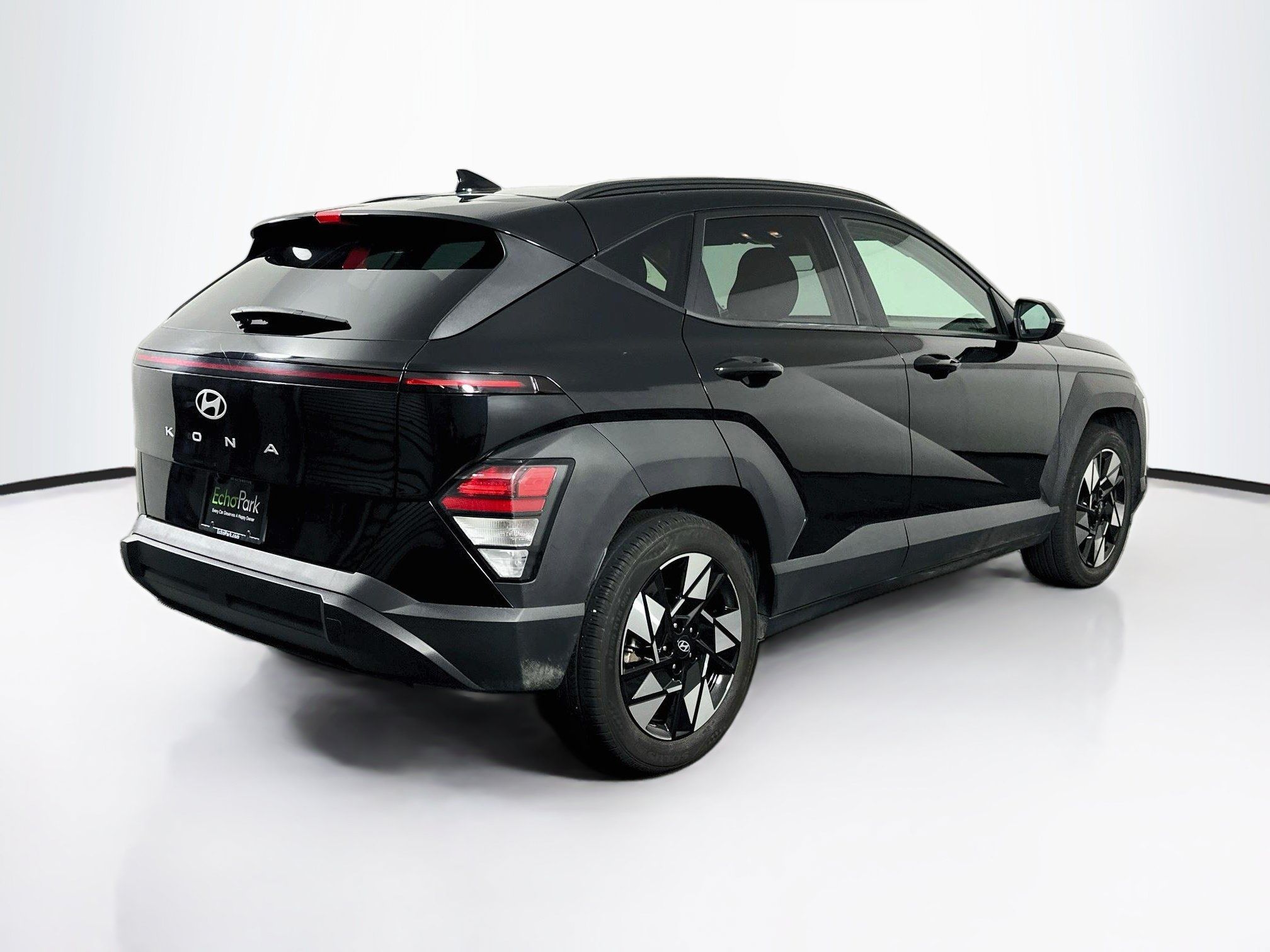 Used 2025 Hyundai Kona SEL FWD image 9