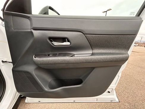 New 2026 Nissan Kicks SV w/ SV Premium Package image 33