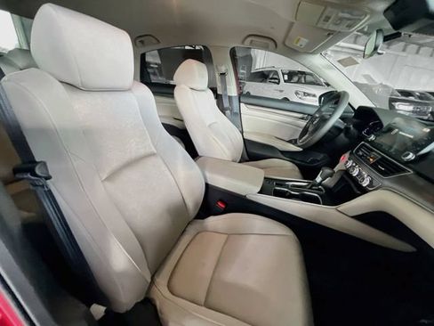 Used 2018 Honda Accord LX image 30