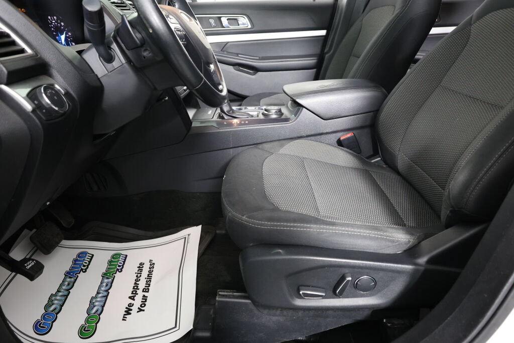 Used 2017 Ford Explorer XLT AWD/4WD image 13