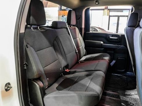 Used 2021 Chevrolet Silverado 2500 Custom w/ Custom Value Package image 33