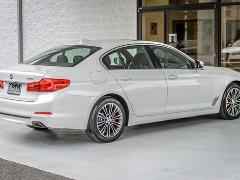 Used 2019 BMW 540i xDrive w/ Convenience Package AWD/4WD image 9