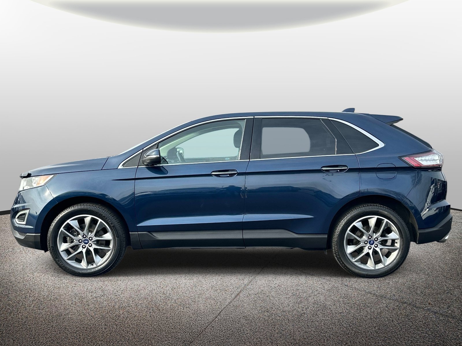 Used 2017 Ford Edge Titanium w/ Canadian Touring Package AWD/4WD image 2