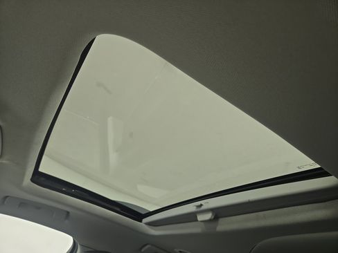 Certified 2019 GMC Acadia SLT w/ Black Edition image 23