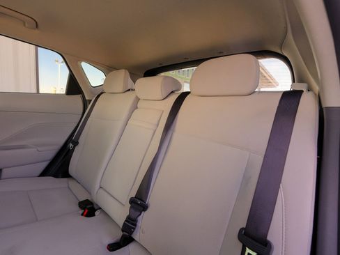 Used 2025 Hyundai Kona SEL image 31