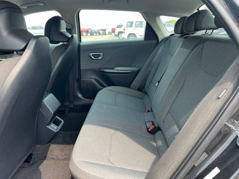Used 2025 Kia K4 FWD image 17