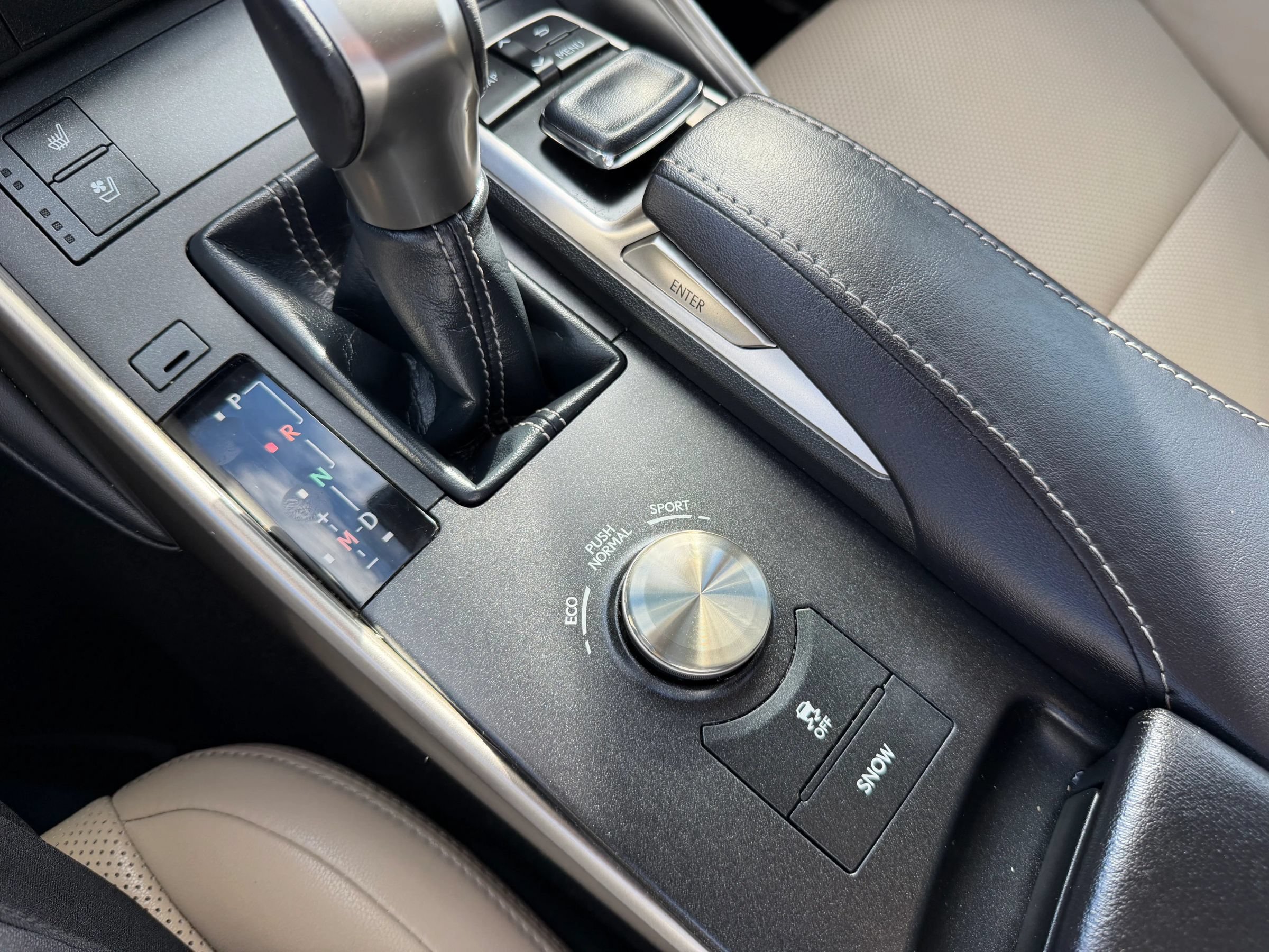 Used 2018 Lexus IS 300 AWD w/ Comfort Package image 34