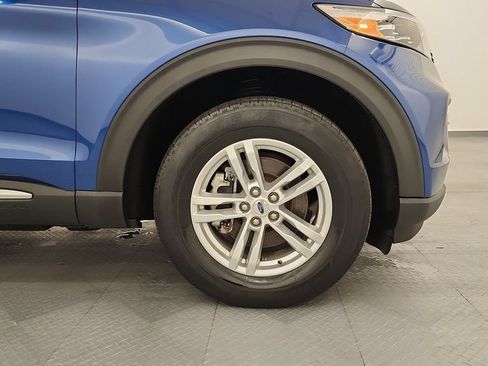 Used 2023 Ford Explorer XLT w/ Equipment Group 202A AWD/4WD image 24