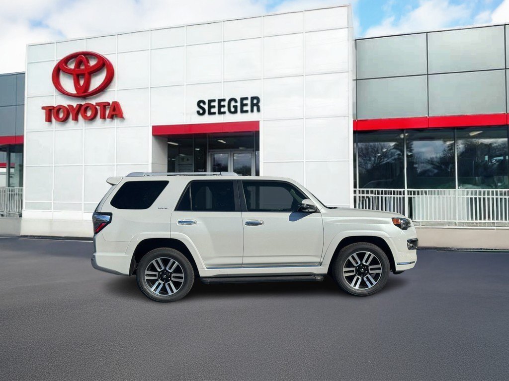 Used 2024 Toyota 4Runner Limited AWD/4WD image 2