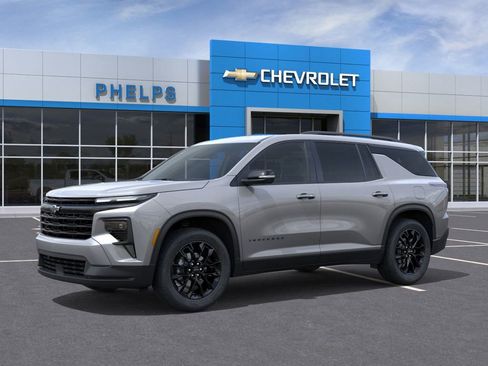 New 2026 Chevrolet Traverse LT image 2