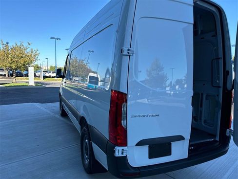 New 2025 Mercedes-Benz Sprinter 2500 image 6