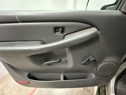 Used 2007 Chevrolet Silverado 1500 W/T w/ Light Duty Power Package AWD/4WD image 11