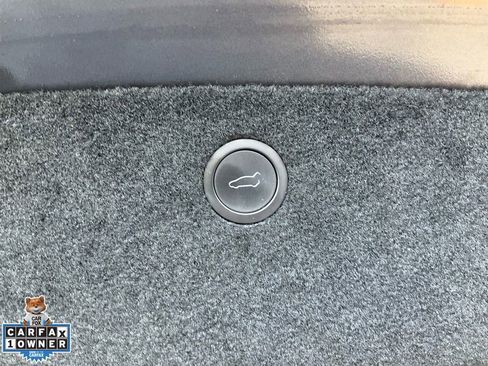 Used 2023 Tesla Model X Plaid image 10