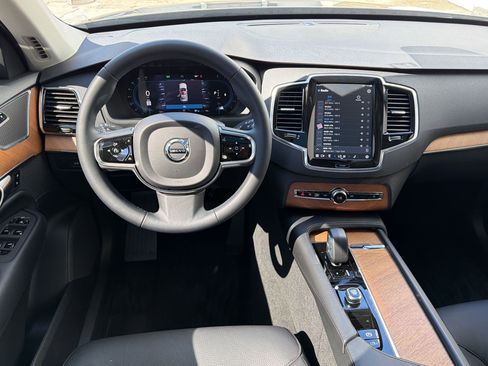 Used 2023 Volvo XC90 B6 Plus w/ Protection Package Premier image 28