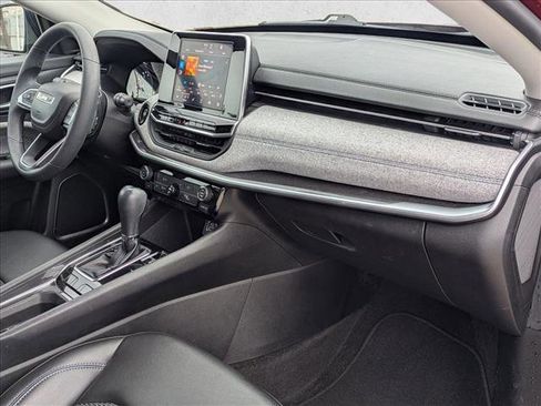 Used 2022 Jeep Compass Latitude image 20