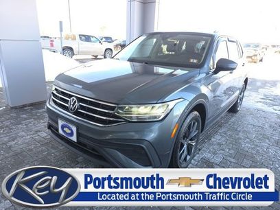 Used 2022 Volkswagen Tiguan SE w/ Panoramic Sunroof Package