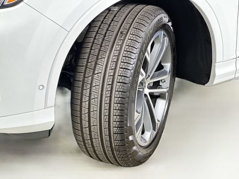 Used 2026 Audi Q7 2.0T Premium w/ Convenience Plus Package AWD/4WD image 25