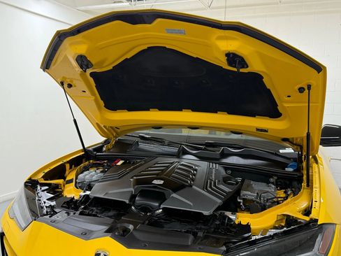 Used 2020 Lamborghini Urus image 60