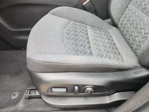 Used 2024 Chevrolet Equinox LT FWD image 26